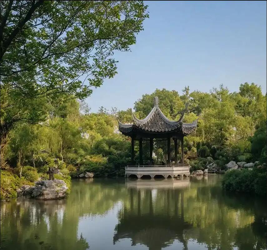 重庆凌雪餐饮有限公司